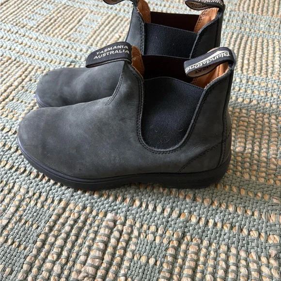 black blundstone 550 chelsea boots - Picture 2 of 5